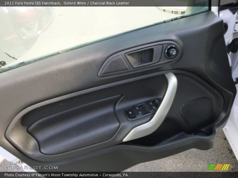 Oxford White / Charcoal Black Leather 2011 Ford Fiesta SES Hatchback