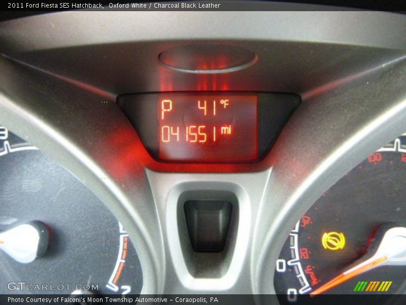 Oxford White / Charcoal Black Leather 2011 Ford Fiesta SES Hatchback