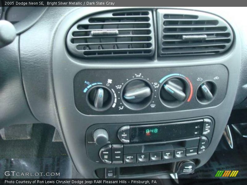 Bright Silver Metallic / Dark Slate Gray 2005 Dodge Neon SE