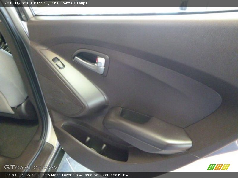 Chai Bronze / Taupe 2011 Hyundai Tucson GL