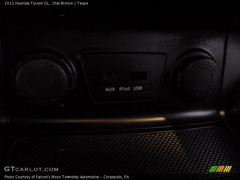 Chai Bronze / Taupe 2011 Hyundai Tucson GL