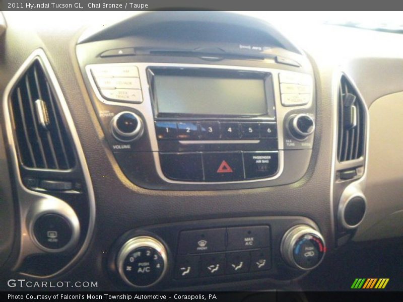 Chai Bronze / Taupe 2011 Hyundai Tucson GL