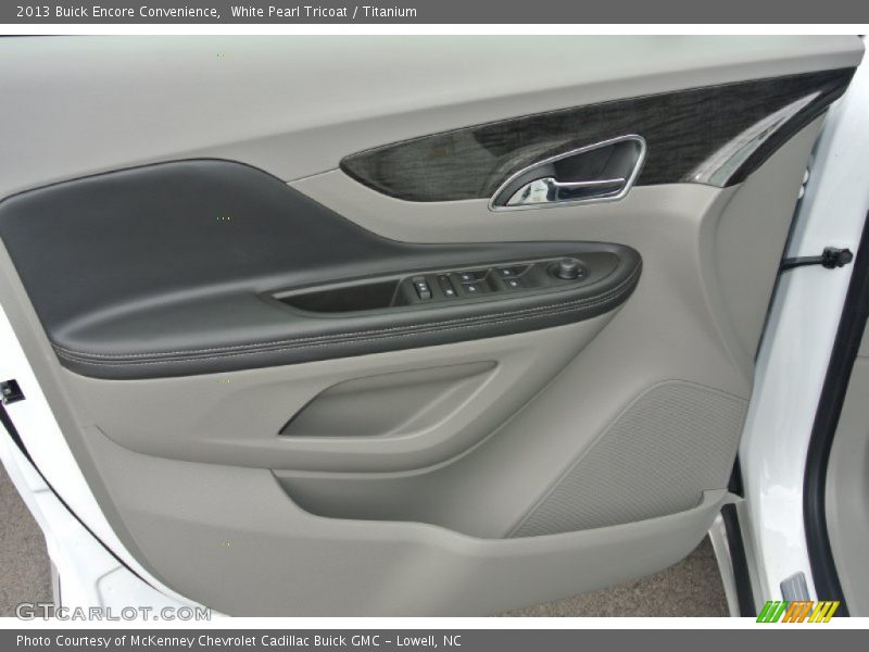 White Pearl Tricoat / Titanium 2013 Buick Encore Convenience