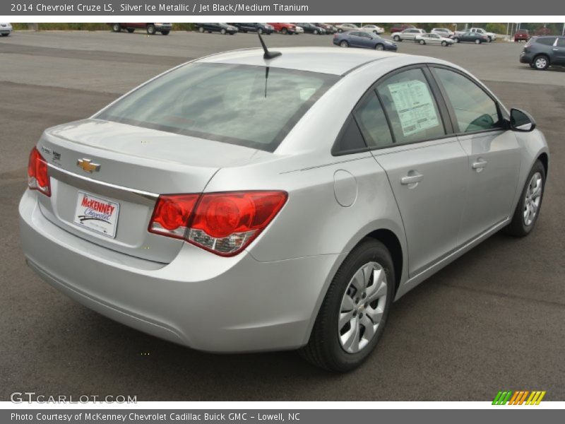 Silver Ice Metallic / Jet Black/Medium Titanium 2014 Chevrolet Cruze LS