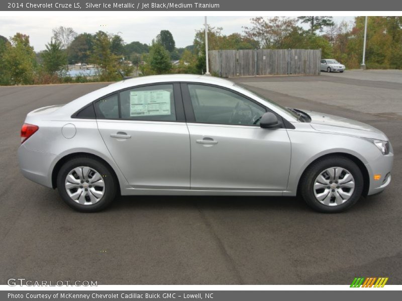 Silver Ice Metallic / Jet Black/Medium Titanium 2014 Chevrolet Cruze LS