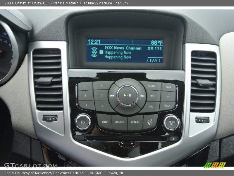 Silver Ice Metallic / Jet Black/Medium Titanium 2014 Chevrolet Cruze LS