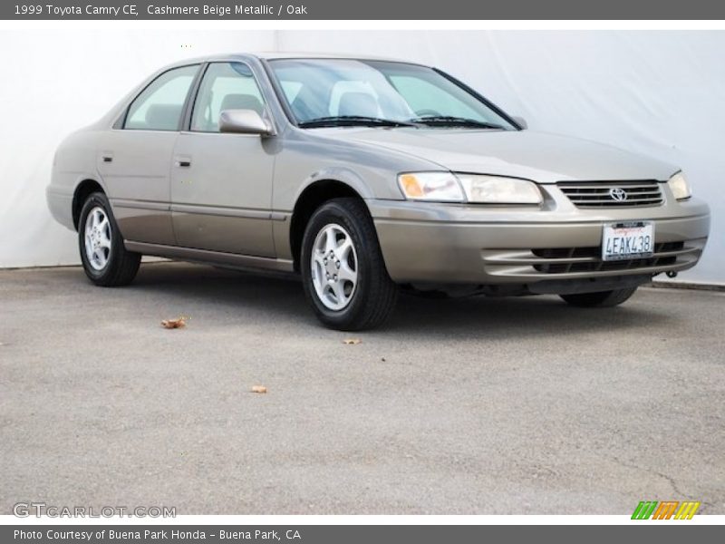 Cashmere Beige Metallic / Oak 1999 Toyota Camry CE