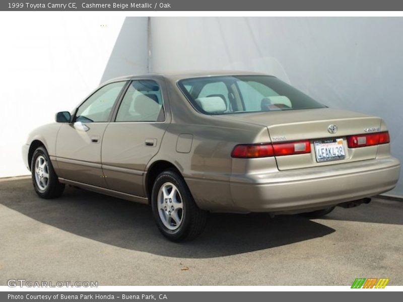 Cashmere Beige Metallic / Oak 1999 Toyota Camry CE