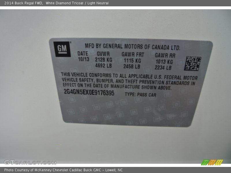 White Diamond Tricoat / Light Neutral 2014 Buick Regal FWD