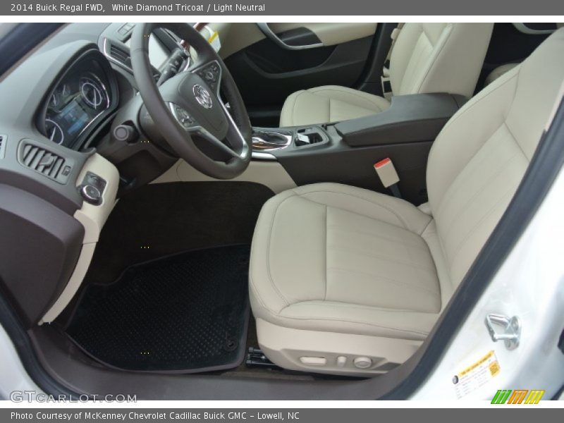 White Diamond Tricoat / Light Neutral 2014 Buick Regal FWD