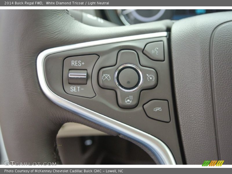 White Diamond Tricoat / Light Neutral 2014 Buick Regal FWD
