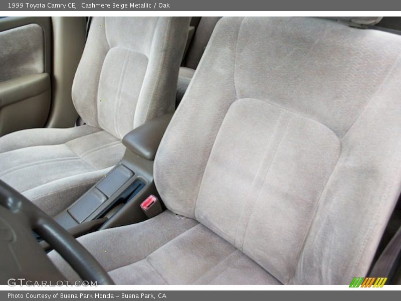 Cashmere Beige Metallic / Oak 1999 Toyota Camry CE