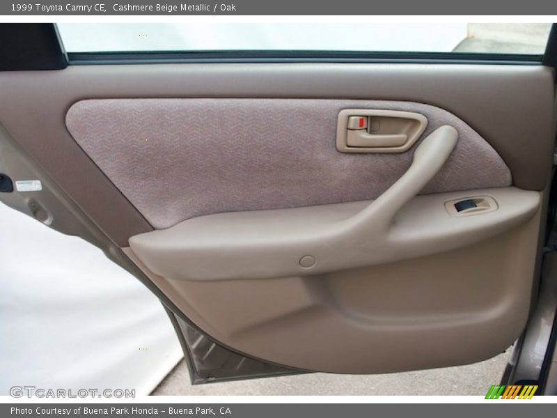 Cashmere Beige Metallic / Oak 1999 Toyota Camry CE