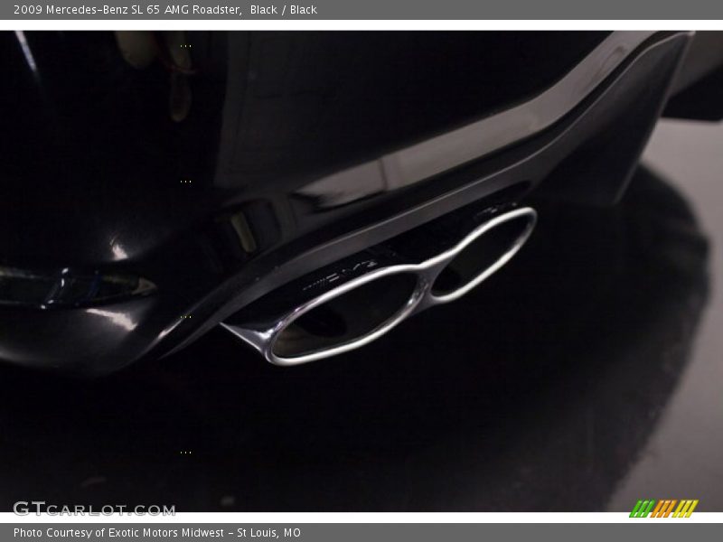 Exhaust of 2009 SL 65 AMG Roadster