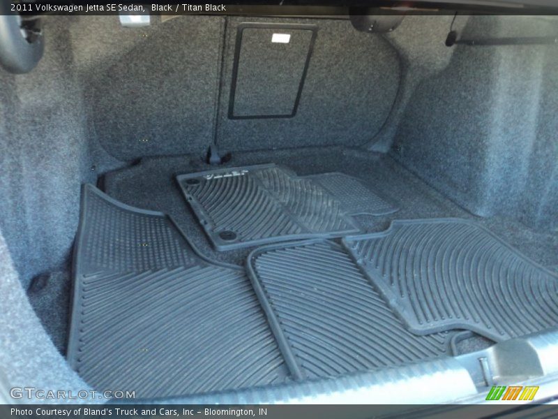 Black / Titan Black 2011 Volkswagen Jetta SE Sedan