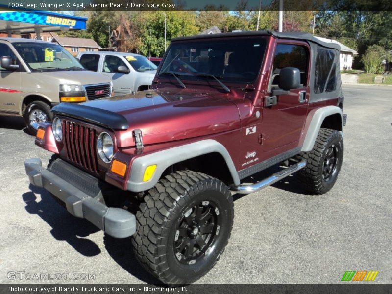 Front 3/4 View of 2004 Wrangler X 4x4