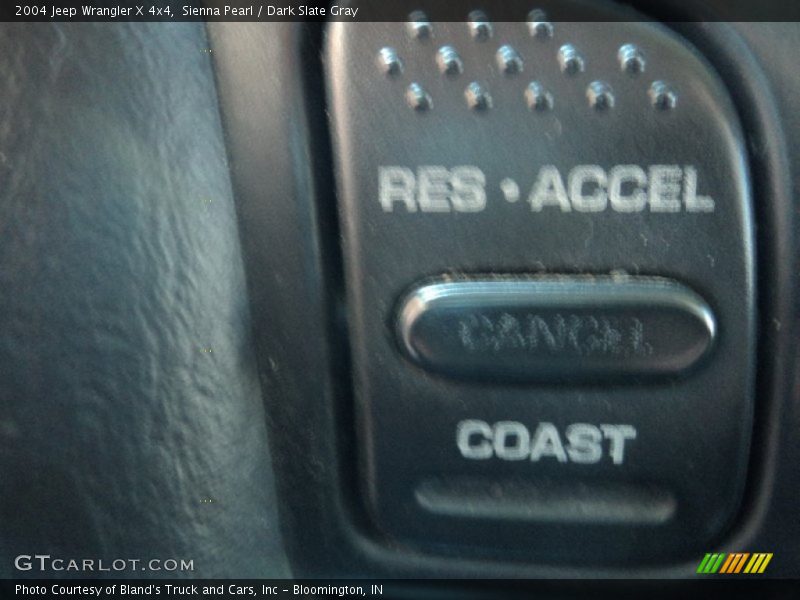 Sienna Pearl / Dark Slate Gray 2004 Jeep Wrangler X 4x4