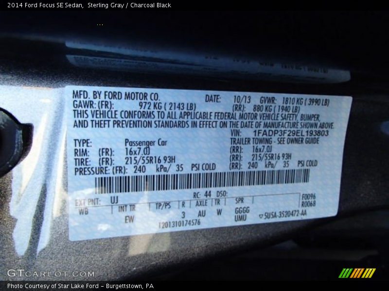 Sterling Gray / Charcoal Black 2014 Ford Focus SE Sedan