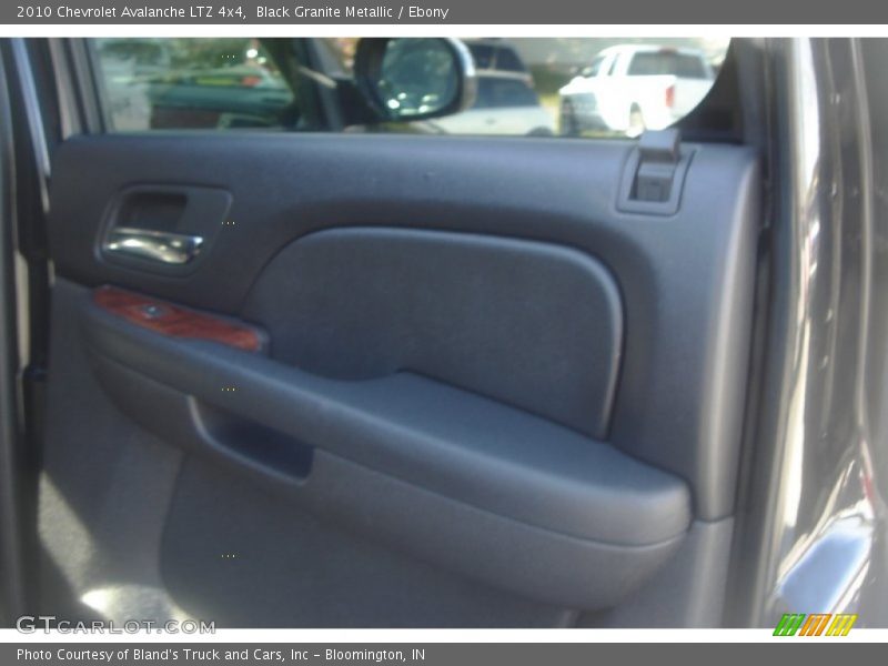 Black Granite Metallic / Ebony 2010 Chevrolet Avalanche LTZ 4x4