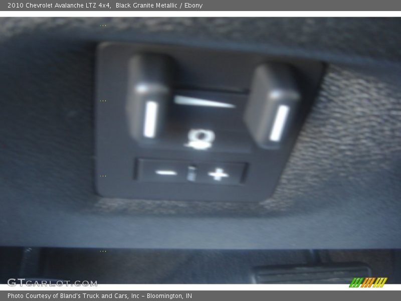 Black Granite Metallic / Ebony 2010 Chevrolet Avalanche LTZ 4x4