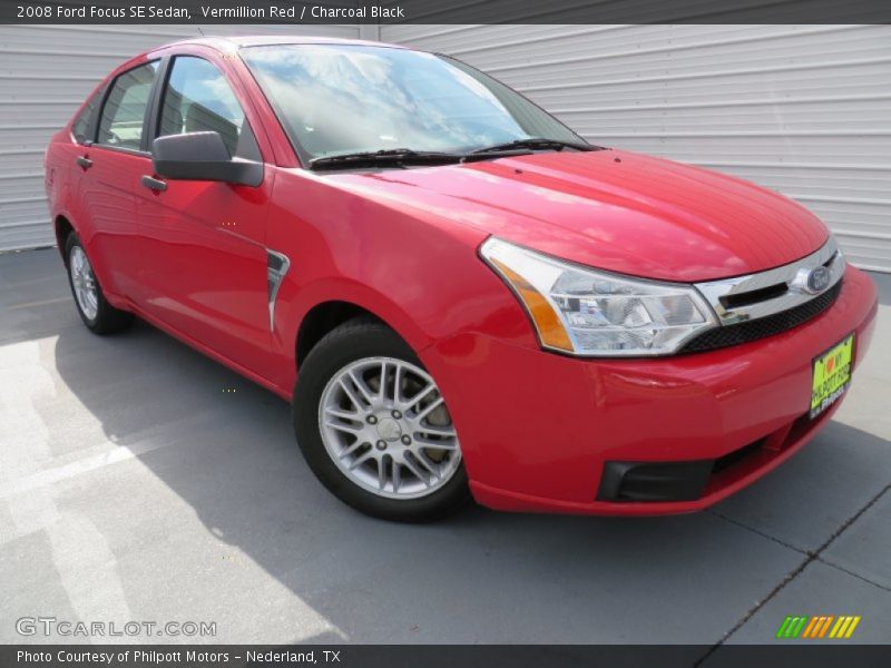 Vermillion Red / Charcoal Black 2008 Ford Focus SE Sedan