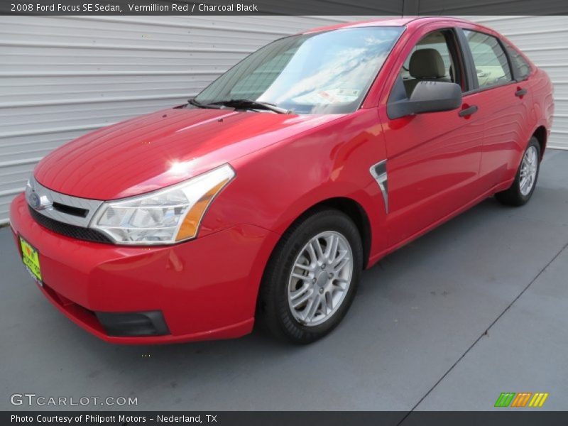 Vermillion Red / Charcoal Black 2008 Ford Focus SE Sedan