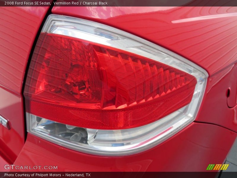 Vermillion Red / Charcoal Black 2008 Ford Focus SE Sedan