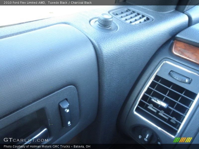 Tuxedo Black / Charcoal Black 2010 Ford Flex Limited AWD