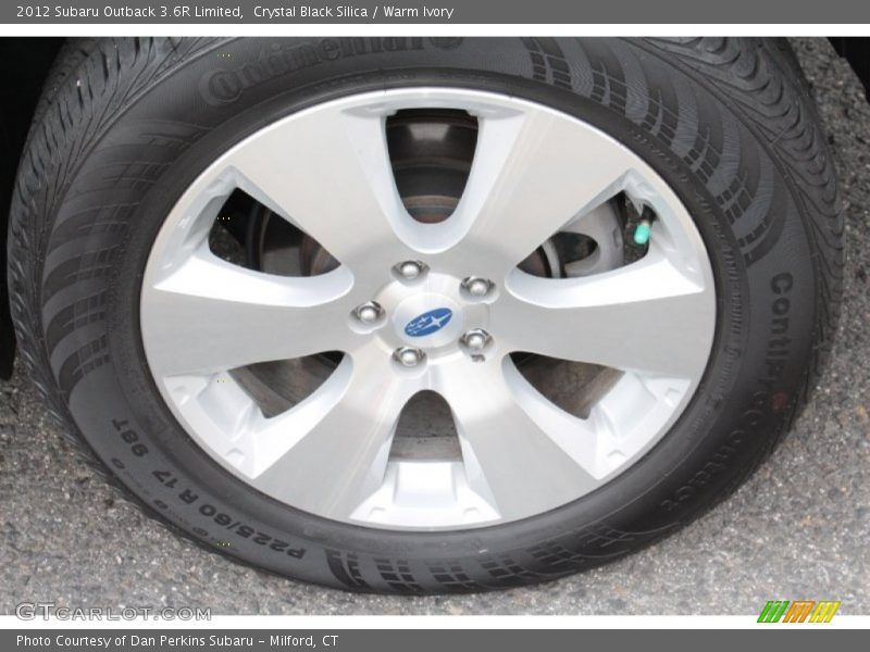 Crystal Black Silica / Warm Ivory 2012 Subaru Outback 3.6R Limited