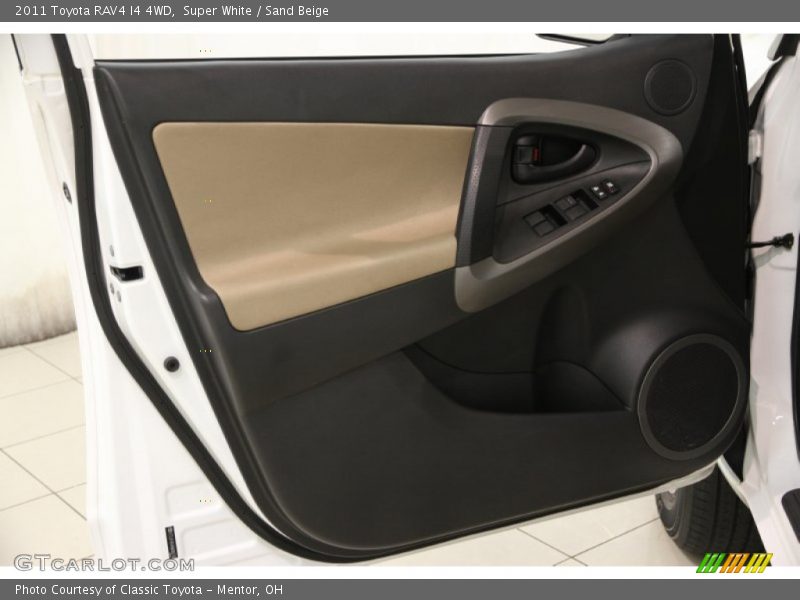 Super White / Sand Beige 2011 Toyota RAV4 I4 4WD