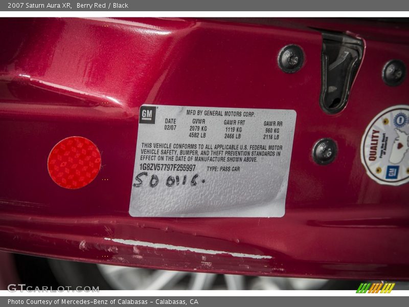 Berry Red / Black 2007 Saturn Aura XR