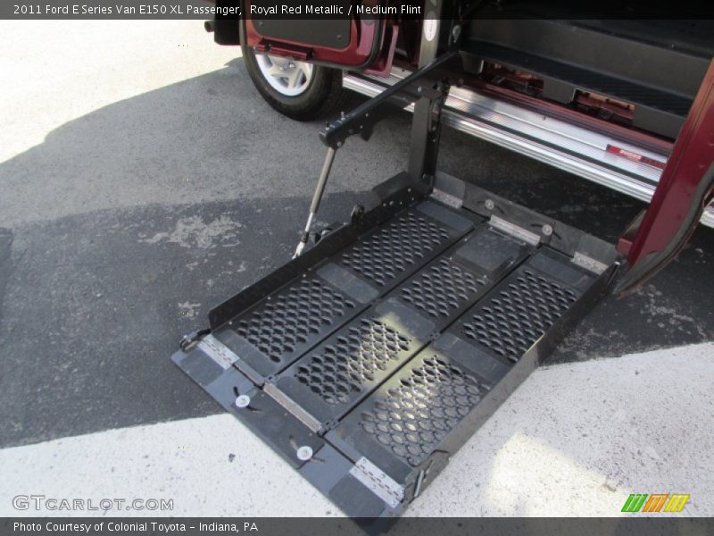 Royal Red Metallic / Medium Flint 2011 Ford E Series Van E150 XL Passenger