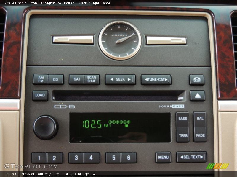 Black / Light Camel 2009 Lincoln Town Car Signature Limited