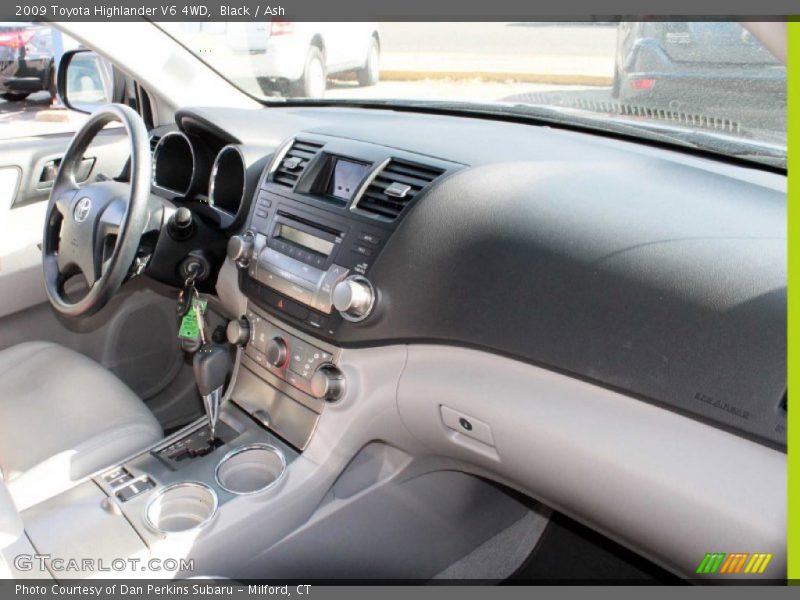 Black / Ash 2009 Toyota Highlander V6 4WD