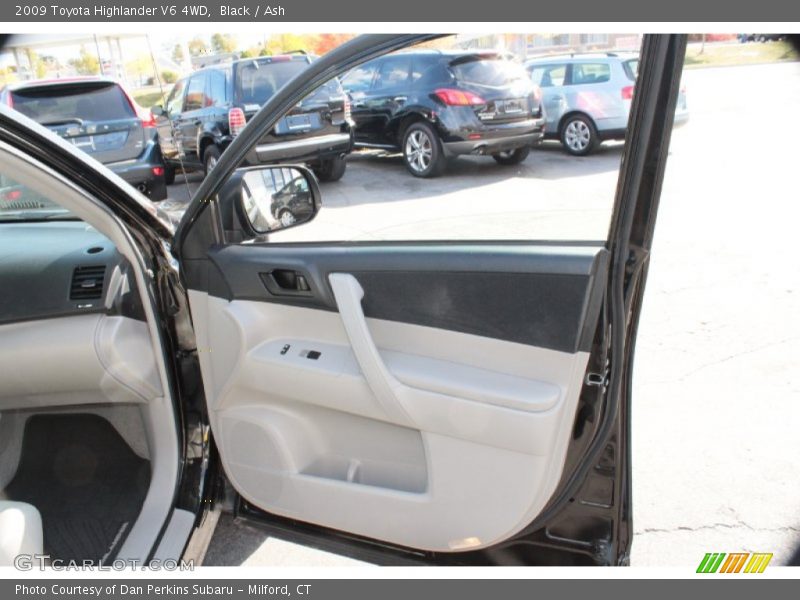 Black / Ash 2009 Toyota Highlander V6 4WD