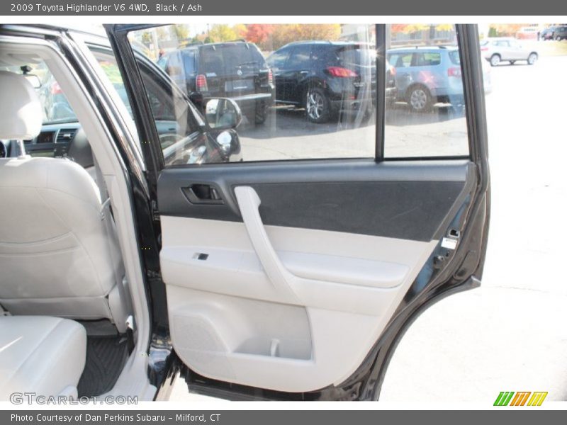 Black / Ash 2009 Toyota Highlander V6 4WD