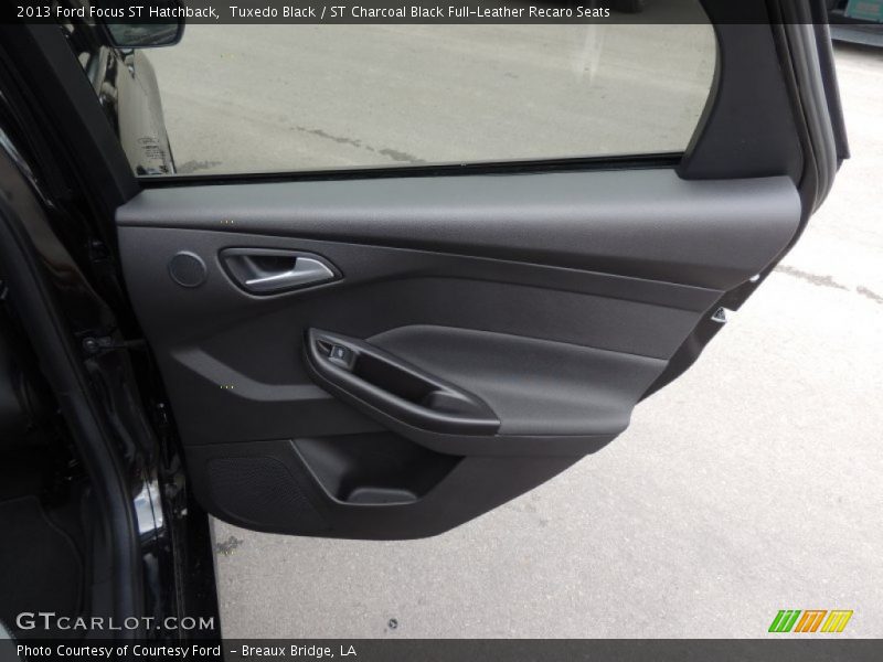 Tuxedo Black / ST Charcoal Black Full-Leather Recaro Seats 2013 Ford Focus ST Hatchback