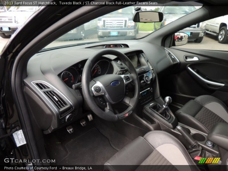 Tuxedo Black / ST Charcoal Black Full-Leather Recaro Seats 2013 Ford Focus ST Hatchback
