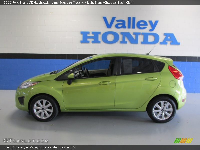 Lime Squeeze Metallic / Light Stone/Charcoal Black Cloth 2011 Ford Fiesta SE Hatchback