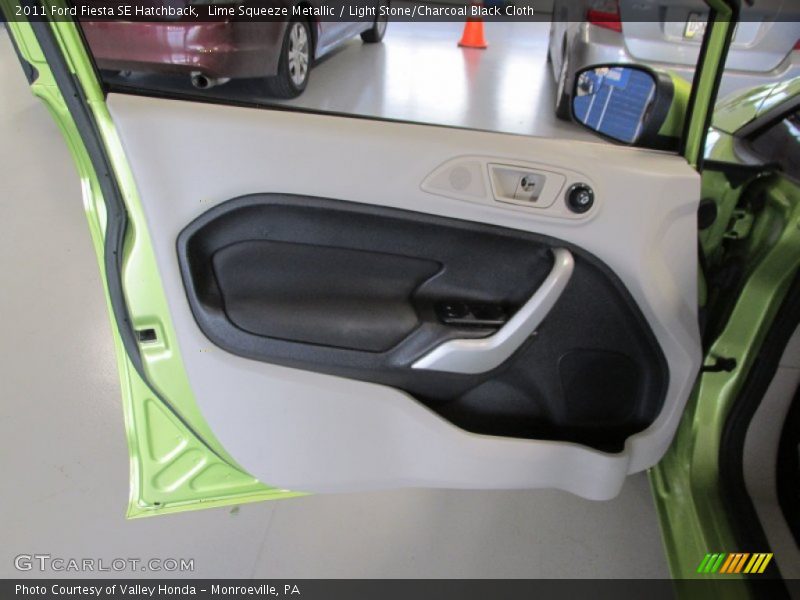 Lime Squeeze Metallic / Light Stone/Charcoal Black Cloth 2011 Ford Fiesta SE Hatchback