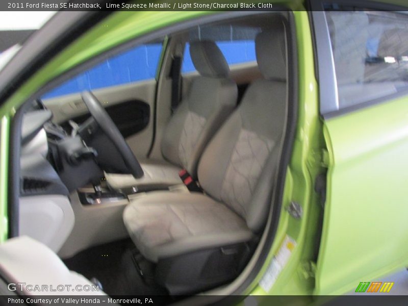Lime Squeeze Metallic / Light Stone/Charcoal Black Cloth 2011 Ford Fiesta SE Hatchback