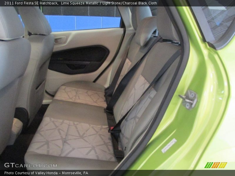 Lime Squeeze Metallic / Light Stone/Charcoal Black Cloth 2011 Ford Fiesta SE Hatchback