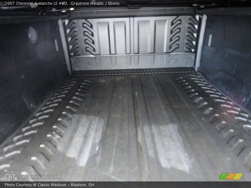 Graystone Metallic / Ebony 2007 Chevrolet Avalanche LS 4WD