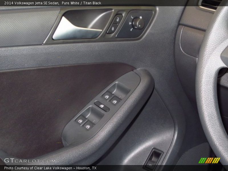 Pure White / Titan Black 2014 Volkswagen Jetta SE Sedan