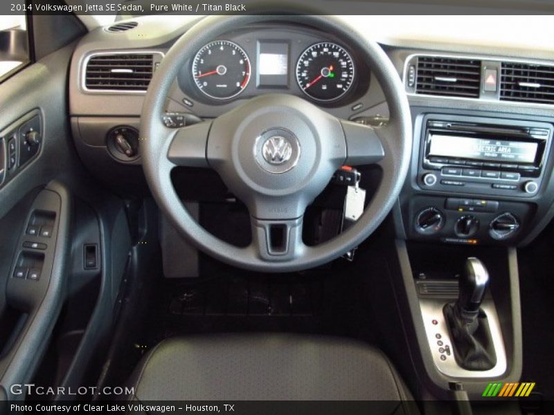 Pure White / Titan Black 2014 Volkswagen Jetta SE Sedan
