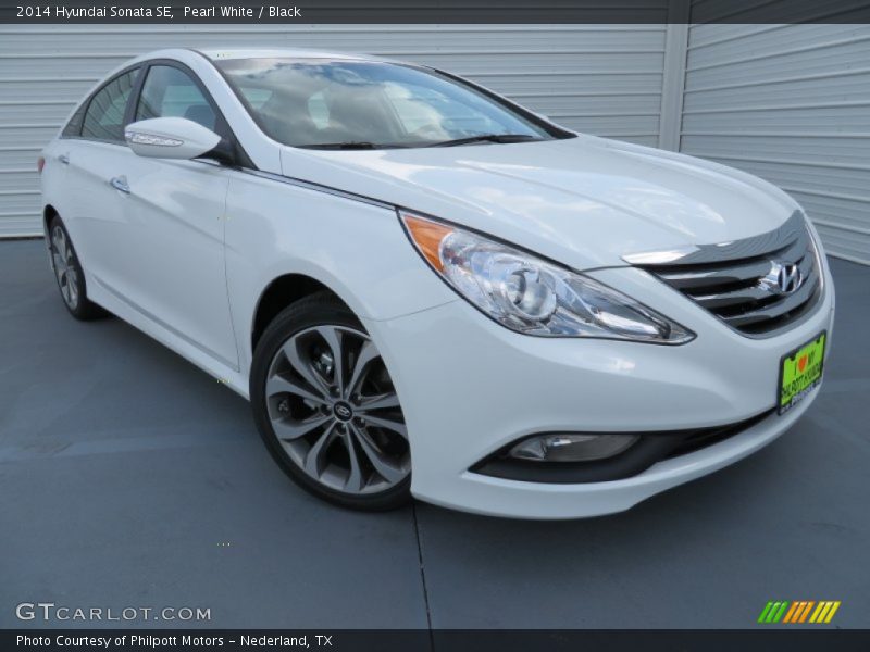 Pearl White / Black 2014 Hyundai Sonata SE