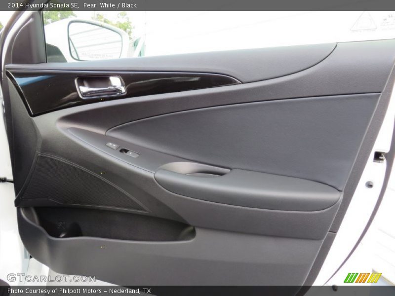 Pearl White / Black 2014 Hyundai Sonata SE