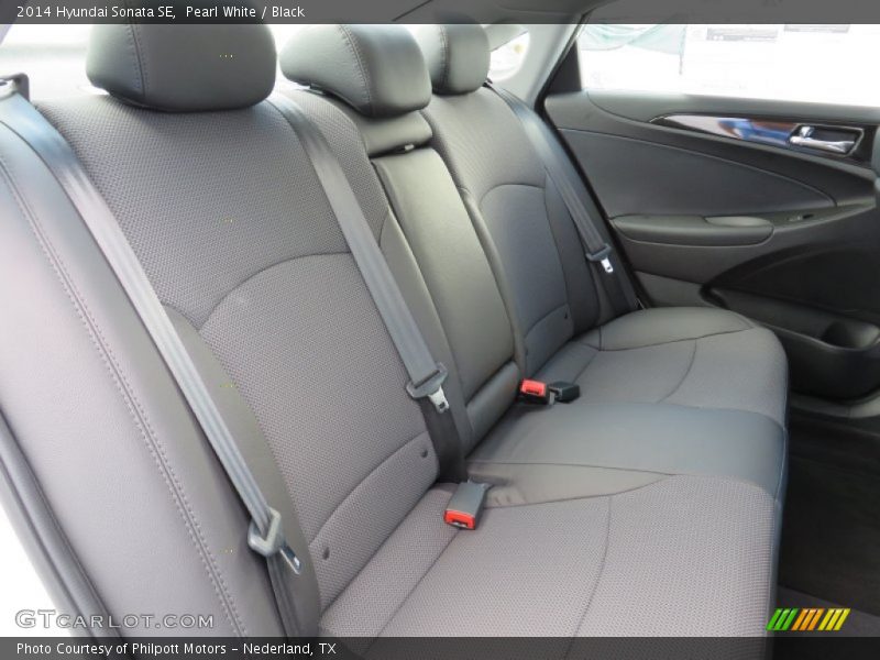 Pearl White / Black 2014 Hyundai Sonata SE