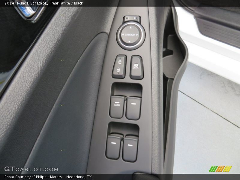 Pearl White / Black 2014 Hyundai Sonata SE