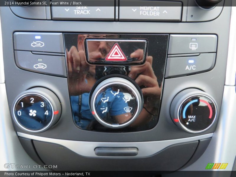 Pearl White / Black 2014 Hyundai Sonata SE